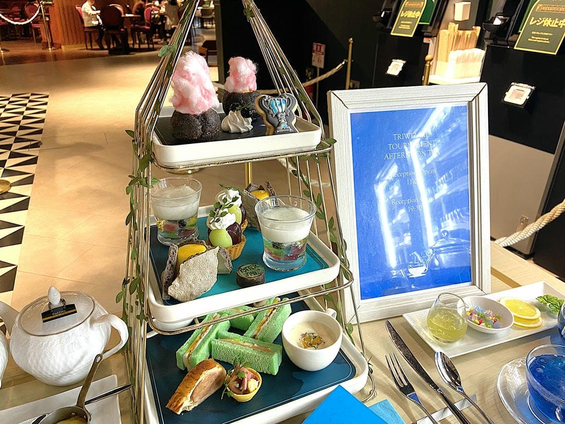 The Afternoon Tea set at the Harry Potter Studio Backlot Cafe The Afternoon Tea set display at the Harry Potter Studio Backlot Cafe